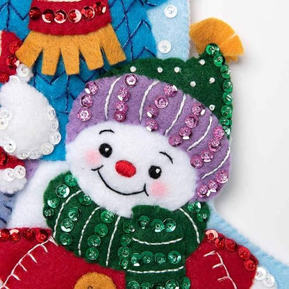 Bucilla - Kit de calcetines de fieltro para Navidad, 45,7 cm, retrato familiar de nieve