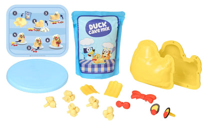 Little Tikes, Creative Chefs Bluey Kit de Pastel de Patito, Juguetes de Cocina, Incluye Arena Make-It! Mix, +3 Años