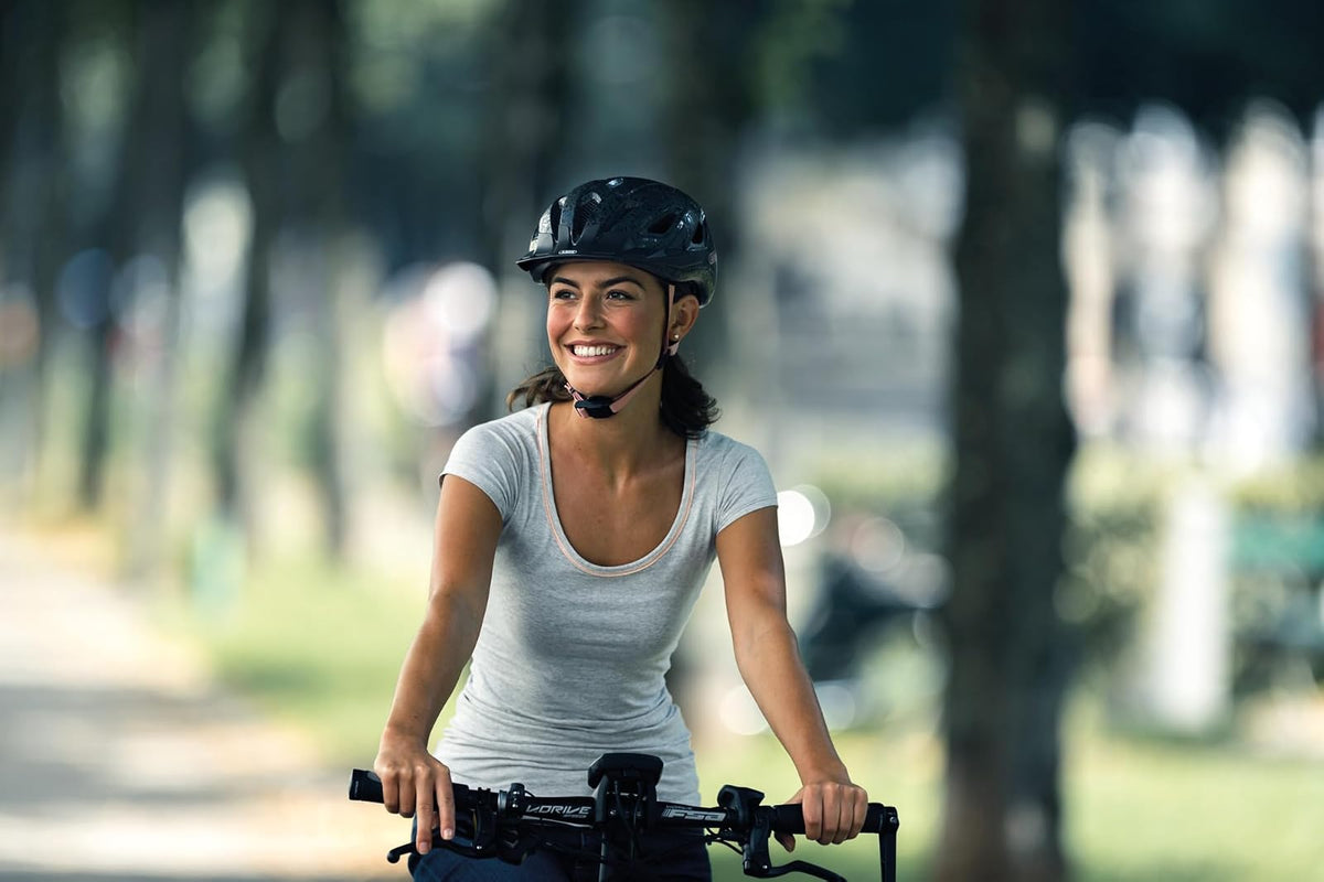 ABUS Stadthelm Urban-I 3.0 - Fahrradhelm mit Rücklicht, Schirm und Magnetverschluss - für Damen und Herren