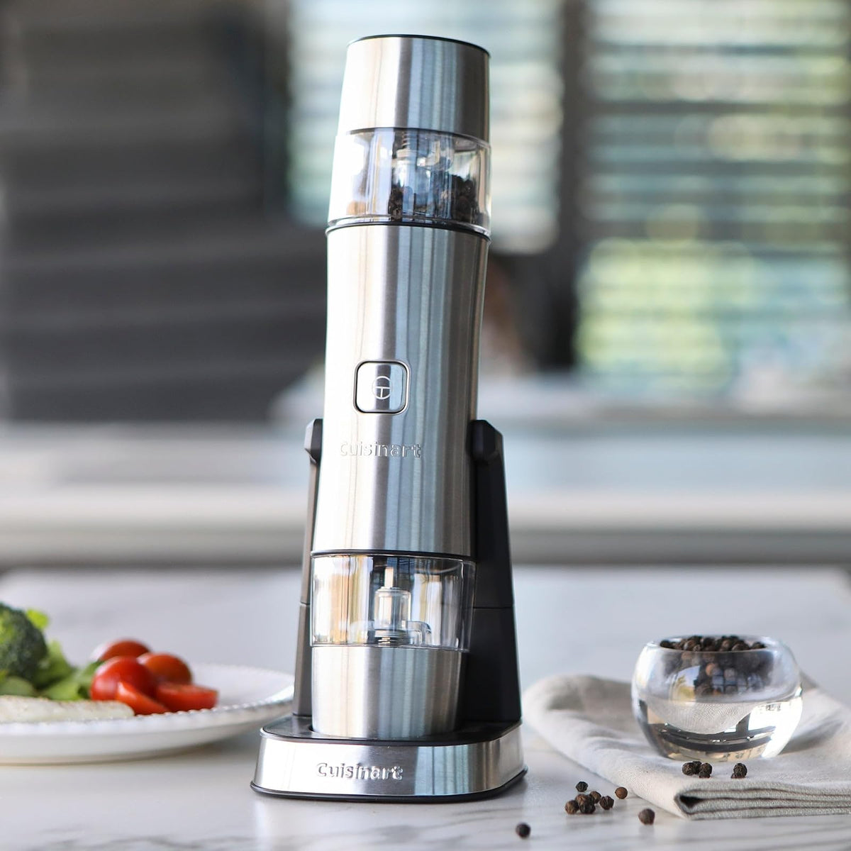 Cuisinart Molino Salero Pimentero y Especias Eléctrico SG-3ES Premium | Muela sal, pimienta y especias con un botón, Carcasa acero con logo relieve, Ajuste molido fino a grueso. Recargable