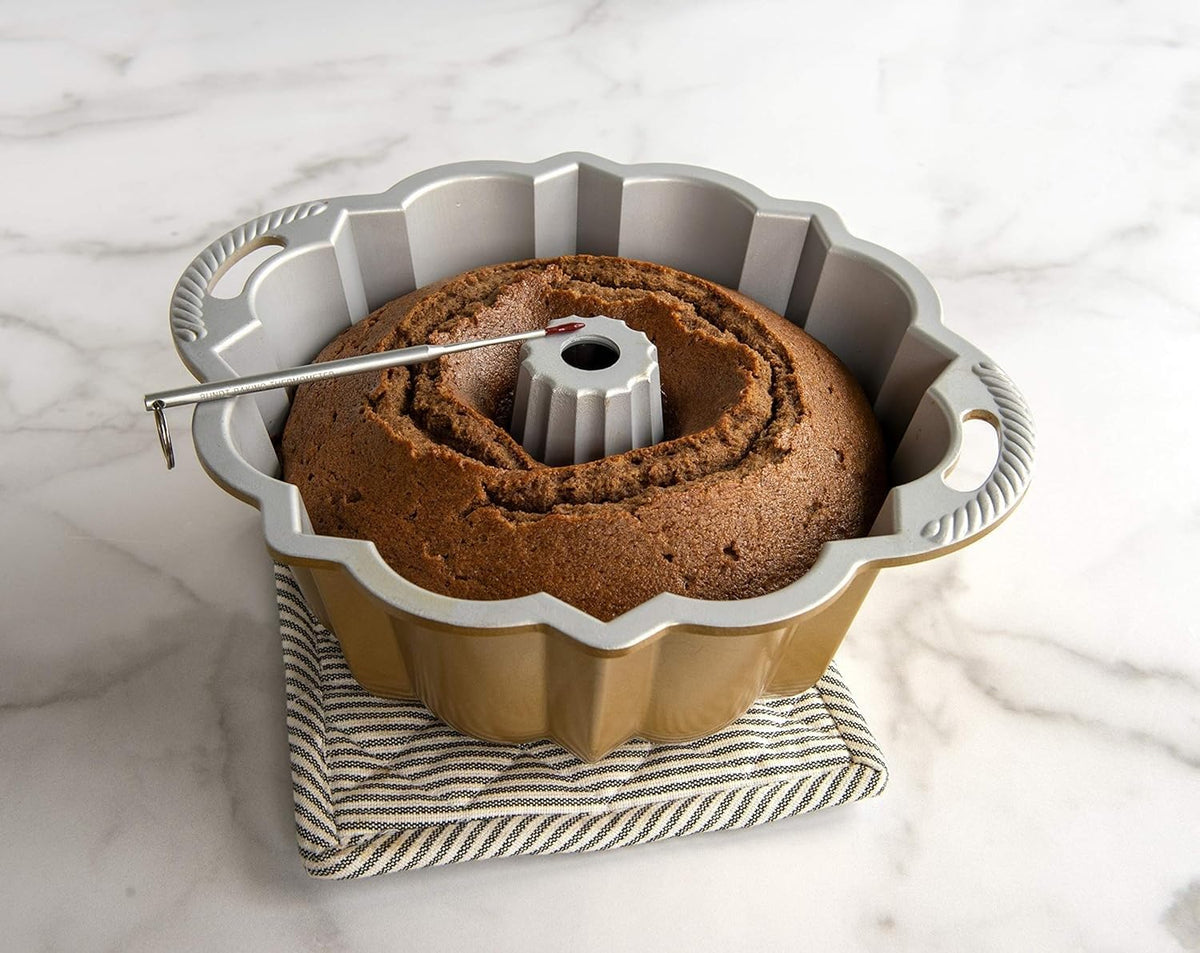 Nordic Ware Bundt - Termómetro reutilizable para tartas, color plateado