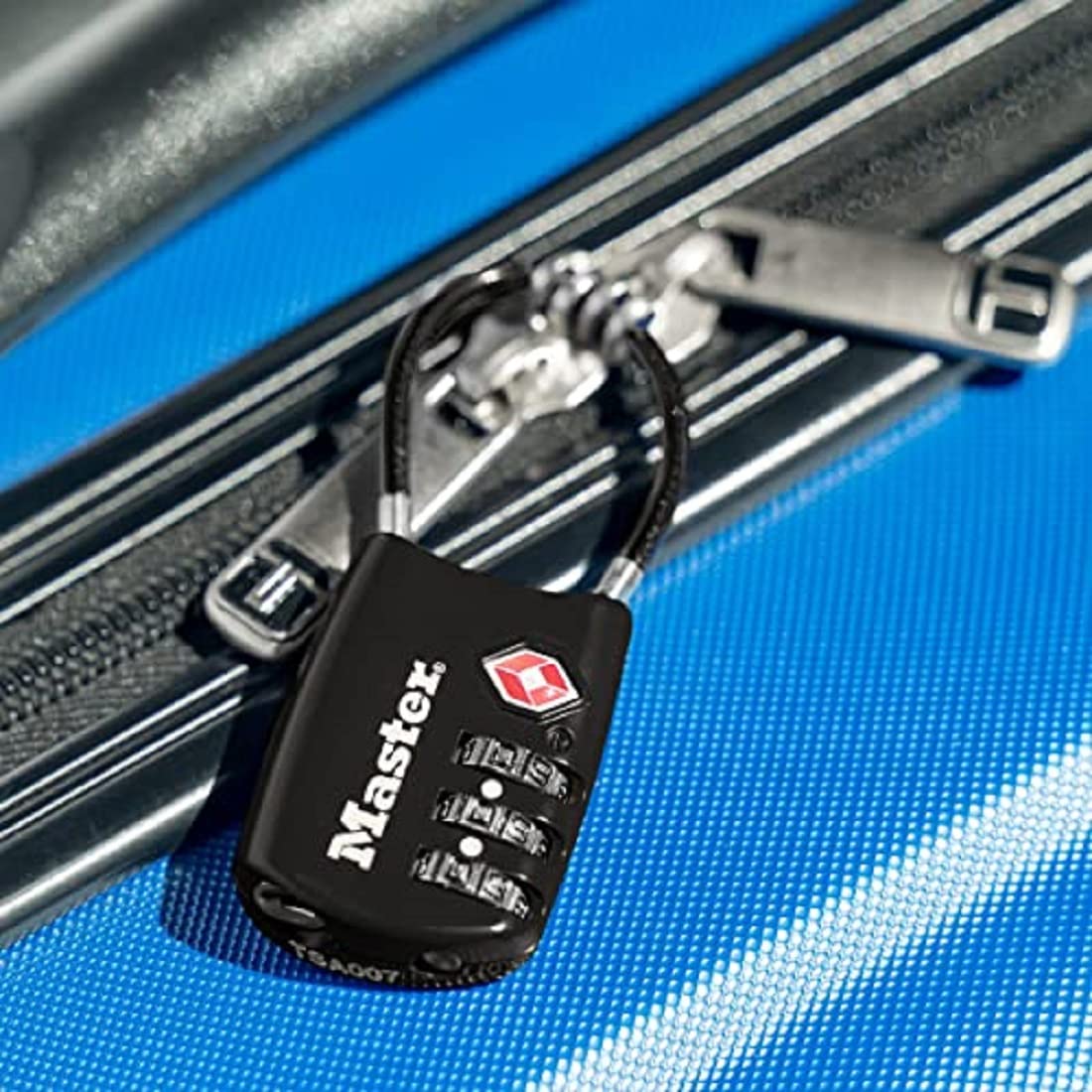 Master Lock Candado, configura tu propia combinación de cerraduras TSA para equipaje, cerradura de cierre de viaje con grillete de cable es de 1-3/16 pulgadas Los colores pueden variar, 4688T, 2