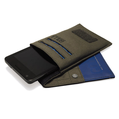 Golla G1227 Funda para Móvil Universal, Color Verde