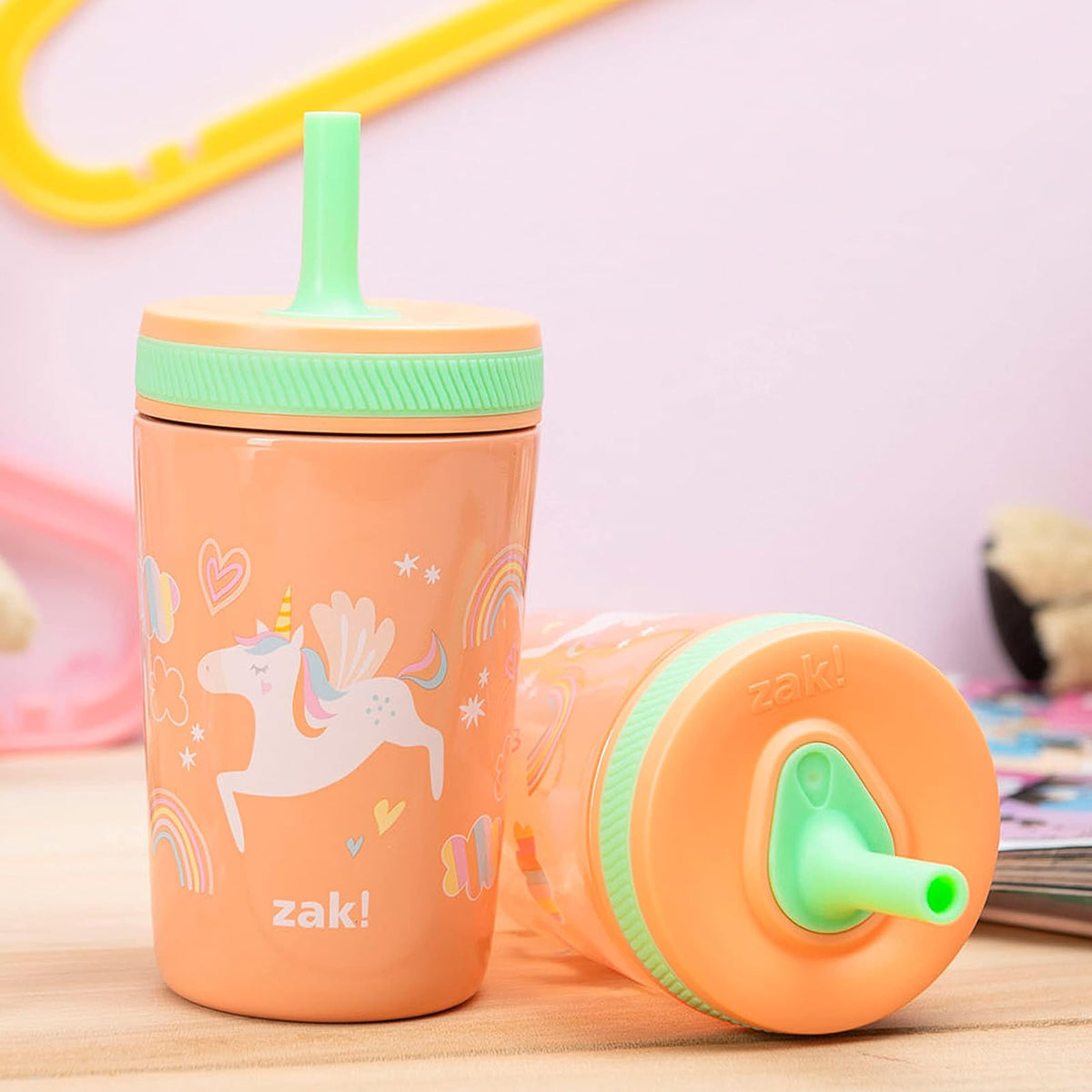 Zak Designs - Juego de vasos de unicornio Kelso, tapa atornillada a prueba de fugas con popote, paquete para niños incluye vasos de plástico y acero inoxidable con sorbidor adicional, juego de 3