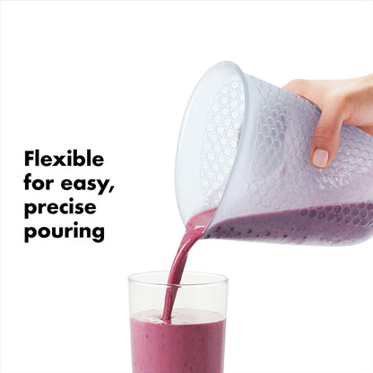 OXO Good Grips 1-cup Squeeze & Pour taza de medir de silicona con Stay-Cool patrón, Transparente, 4 tazas, 1