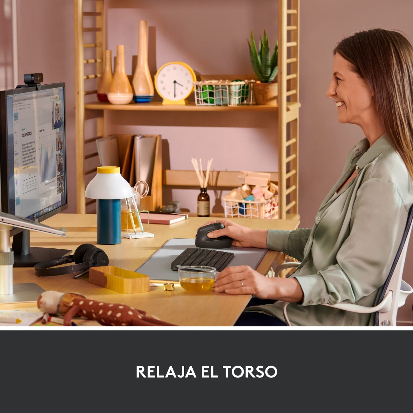 Logitech Lift Mouse Ergonómico Vertical, Inalámbrico, Bluetooth o Receptor Logi Bolt USB, clics Silenciosos, 4 Botones, Compatible con Windows/macOS/iPadOS, Laptop, PC - Grafito