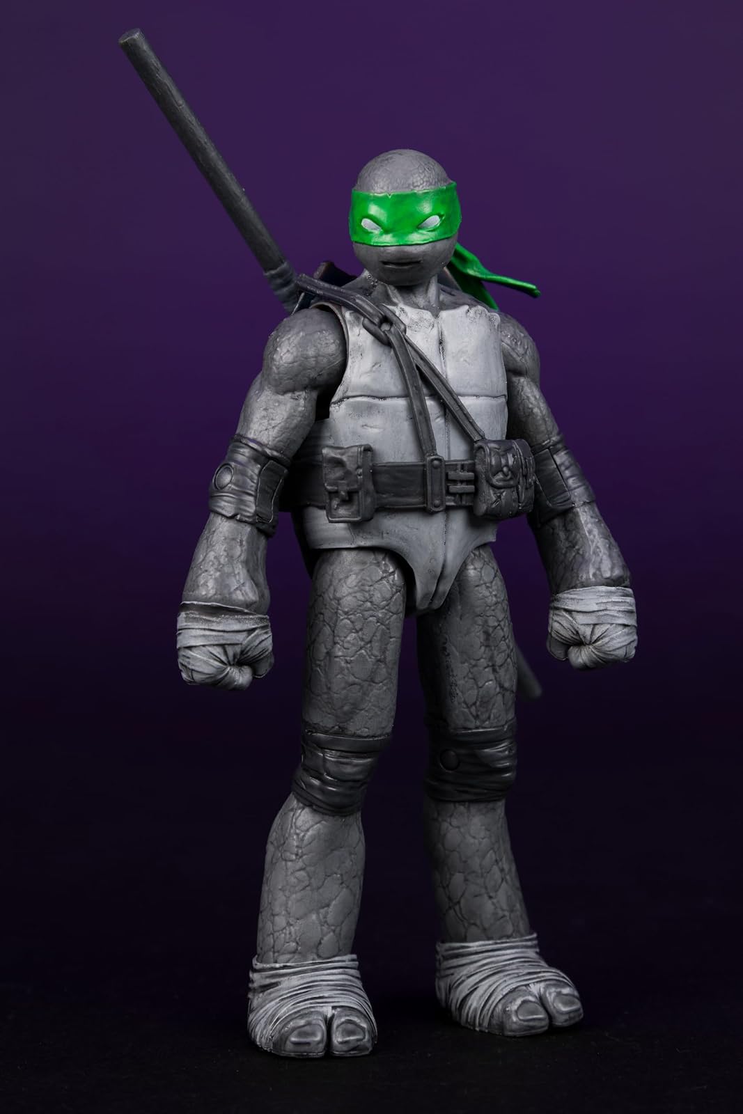 Mcfarlane Figure with Comic: TMNT Tortugas Ninja - Donatello Black White & Green Variant 5 Pulgadas