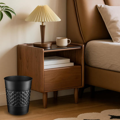 Monarch Abode - cubeta de basura de metal con relieve geométrico hecho a mano para oficina en casa, cesta de basura decorativa, moderno cubeta de basura de baño, duradero y decorativo, cubeta de