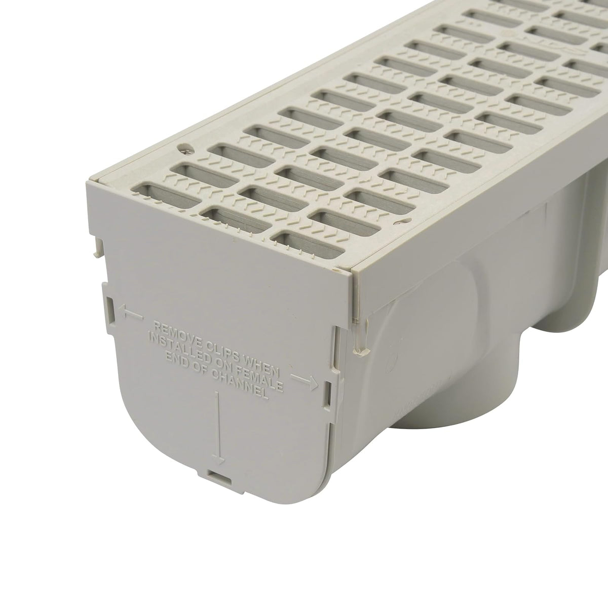 NDS 864G Kit de Drenaje de Canal de 5 Pulgadas, Canal de Perfil Profundo de 5-1/2 Pulgadas x 39-3/8 Pulgadas, Incluye Dos Rejillas de plástico Gris, Tapas de Extremo/Salida, para calzadas, Patios y