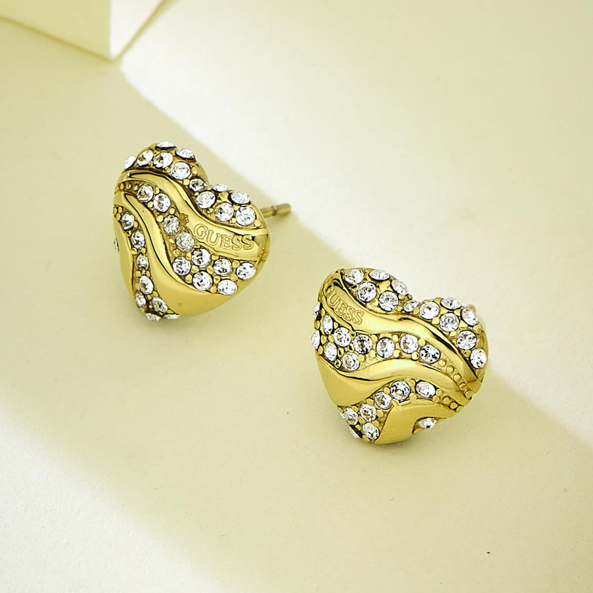 Guess IN MY HEART Aretes para Mujer Dorado con Circonia Cúbica en Acero Quirúrgico