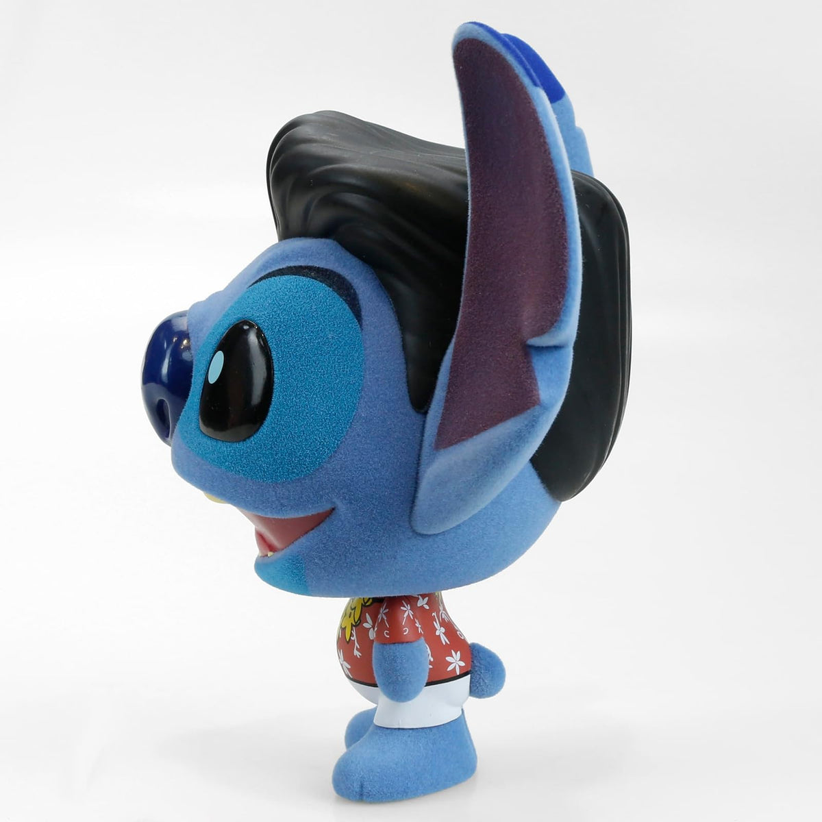 Kidrobot Colección Disney: Lilo and Stitch Blue Hawaiian Elvis Stitch Flocado 10 cm Bhunny Stylized PVC Figura