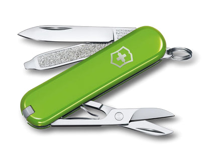 Victorinox Navaja Classic Colors, 7 Usos, Cupcake Dream, 58 mm | Herramienta plegable compacta de 58 mm incluye tijeras, lima de uñas, destornillador y pinzas. Escamas ABS duraderas en - Aguacate aplastado
