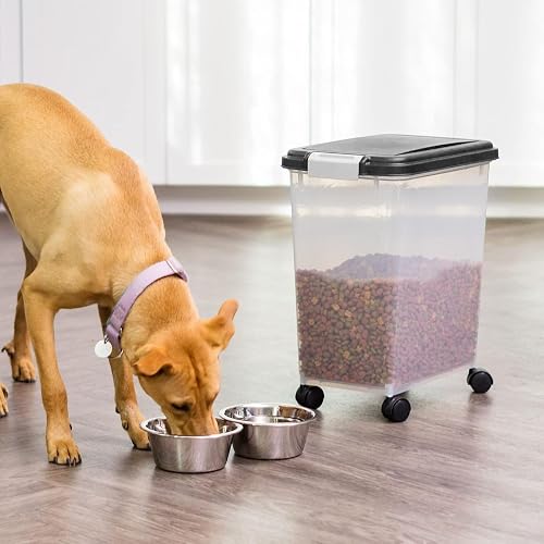 IRIS USA Contenedor Hermético WeatherPro, hasta 13.6 Kg, con ruedas, Ideal para perros, gatos y aves, Mantiene la frescura, translúcido y libre de BPA, Negro