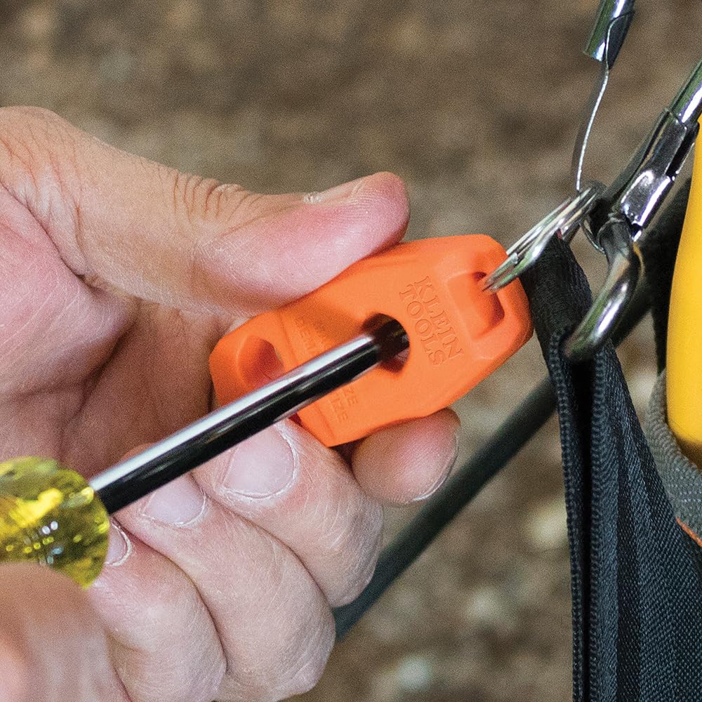 Klein Tools 80038 - Kit de herramientas para mochila, mochila Tradesman Pro, bolsas de herramientas con cierre y magnetizador, 4 piezas