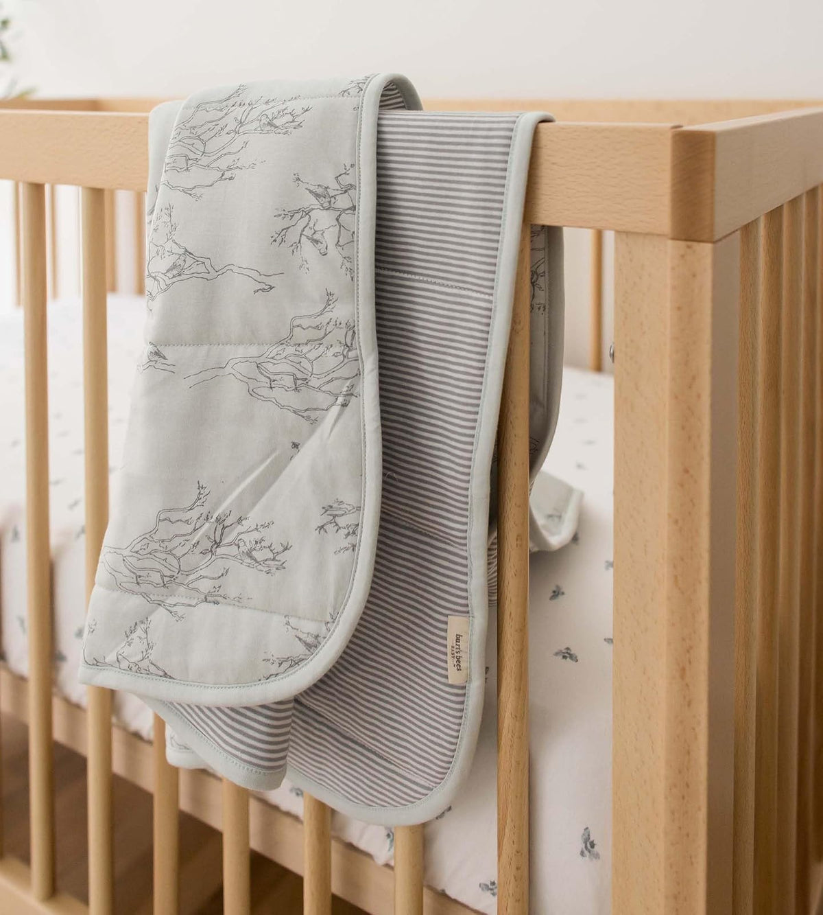 Burt's Bees Baby Manta Reversible para Bebé | Algodón 100% Orgánico, 30 x 40 Pulgadas, Acolchado, Guardería, Carriola, Tummy-Time