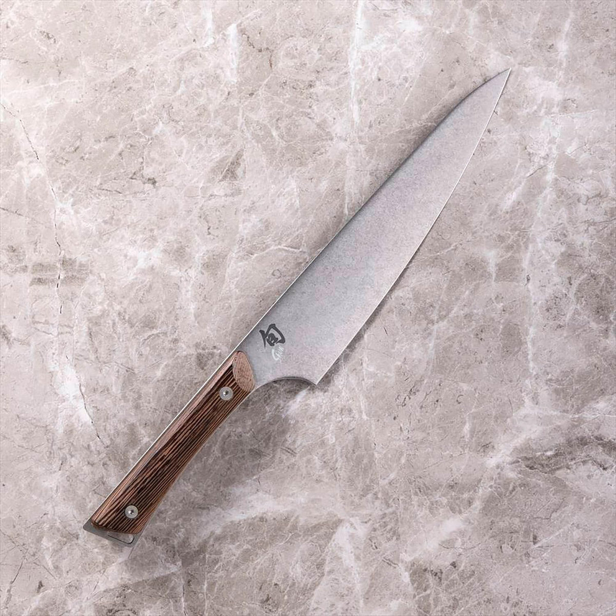 Shun SWT0706 Kanso - Cuchillo de chef (20.32 cm) | Cuchillo de cocina japonés hecho a mano, hoja de acero inoxidable AUS10A, mango Tagayasan