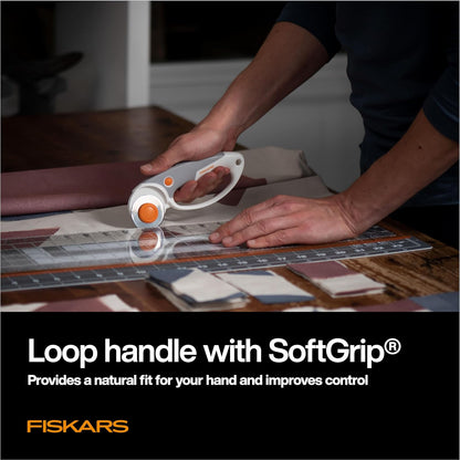 Fiskars - Cortador Rotativo de Bucle, Titanio, 45 mm, Mango de Agarre Suave