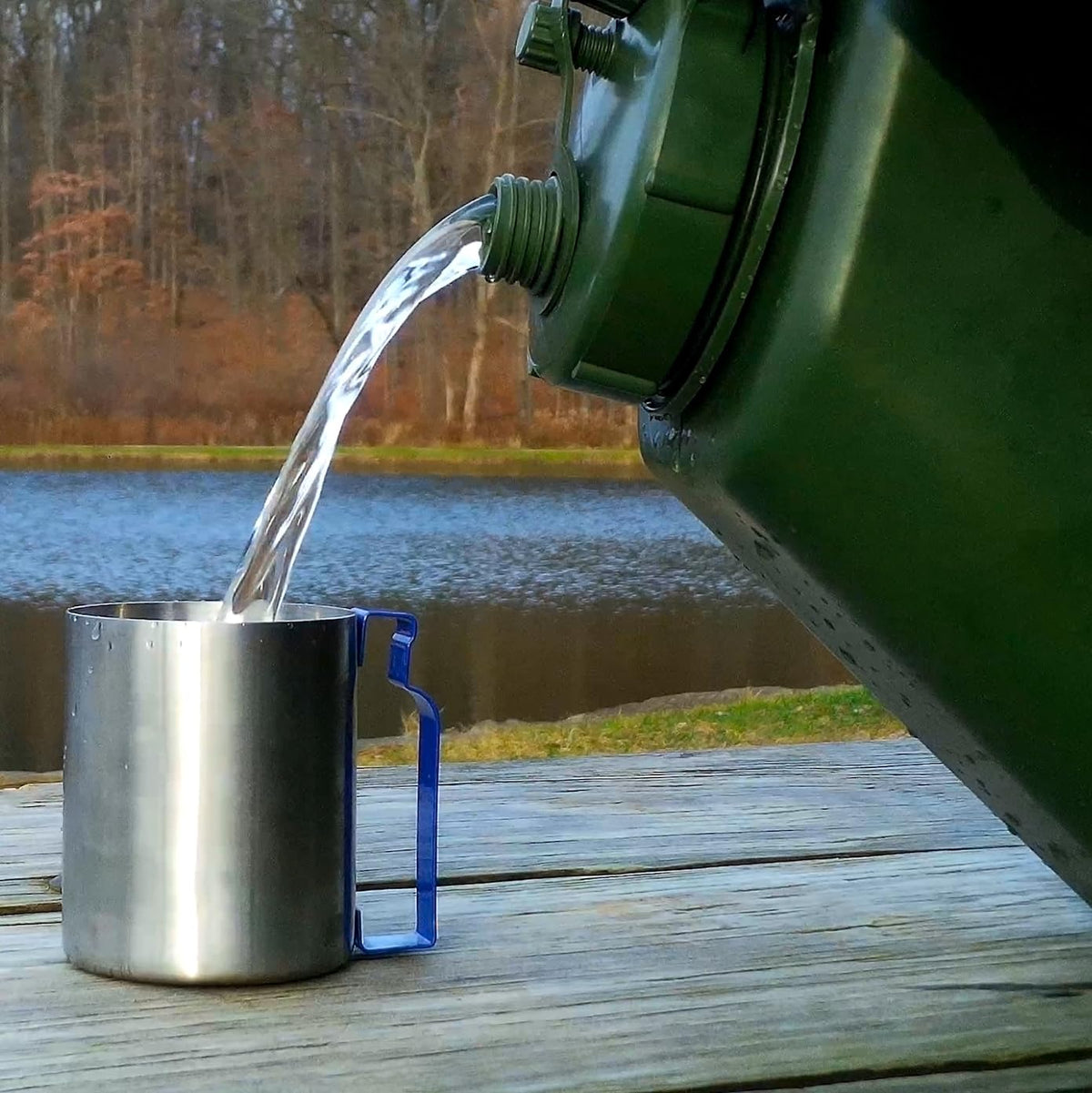 Scepter - Recipiente de Agua Militar última intervensión de BPA de 2.5 galones, Jarra de Agua de Grado alimenticio para Campamento y Almacenamiento de Emergencia, Arena