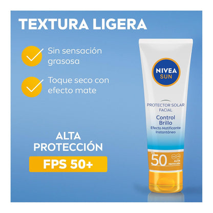 NIVEA SUN Protector Solar Facial Control Brillo Con Efecto Matificante Instantáneo y Protección Muy Alta De FPS50+ 50ml.Textura Ligera y Sin Sensación Grasosa Que Mantiene La Piel Fresca Y Libre De Oleosidad.