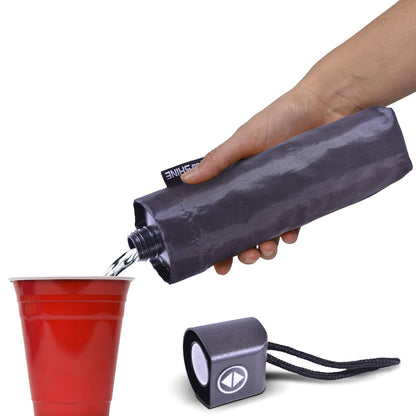GoPong - Juego de 2 Botellas de Alcohol Ocultas Rain or Shine en Forma de Paraguas, Incluye Embudo y Boquilla para Verter
