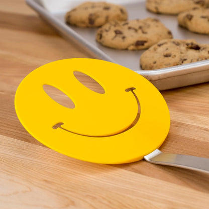 Tovolo Spatulart Smiley Face Nylon Flex Turner