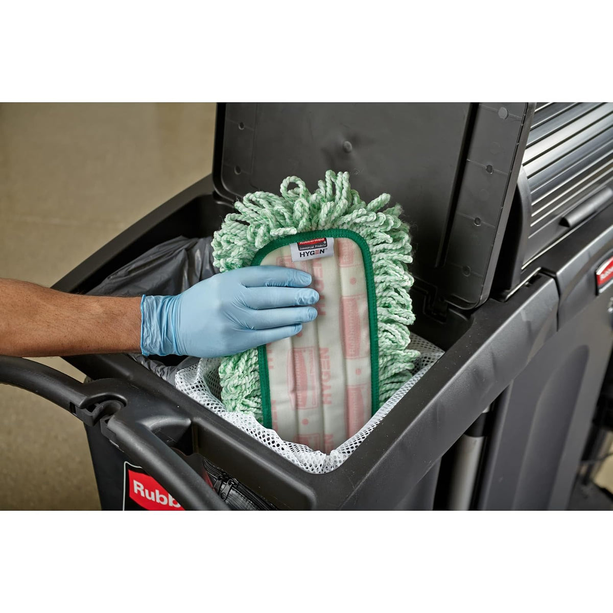 Rubbermaid Commercial Products HYGEN - Almohadilla de microfibra para el polvo de 60 pulgadas con flecos, color verde, para limpieza profesional y limpieza industrial de alta resistencia, para