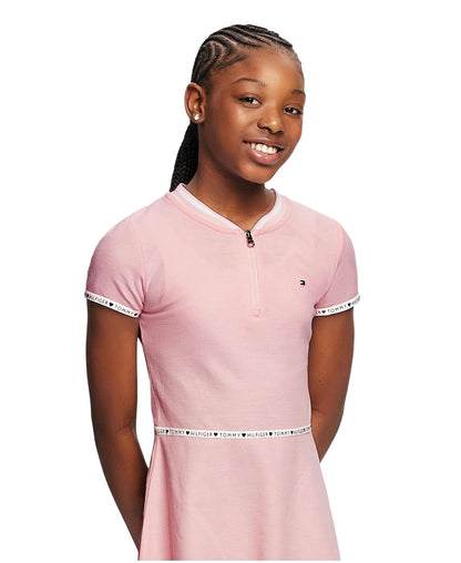 Tommy Hilfiger Short Sleeve Sporty Flag Taping Dress, Classic Style with Logo Design & Trim Vestido informalNiñas