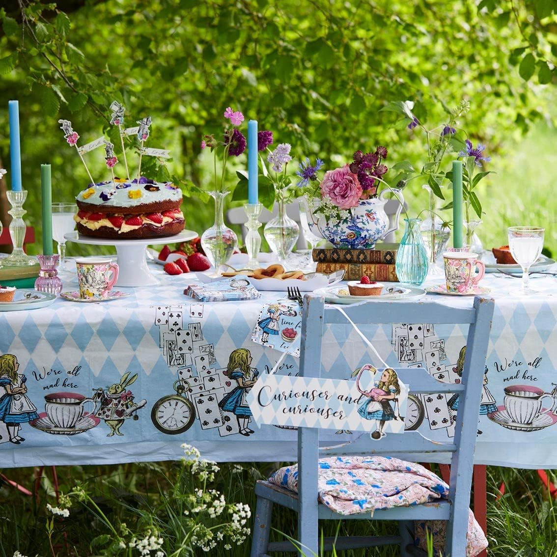Talking Tables Decoración de Fiesta Alicia en el País de las Maravillas | Para 16 invitados, , platos, servilletas, tazas, mantel