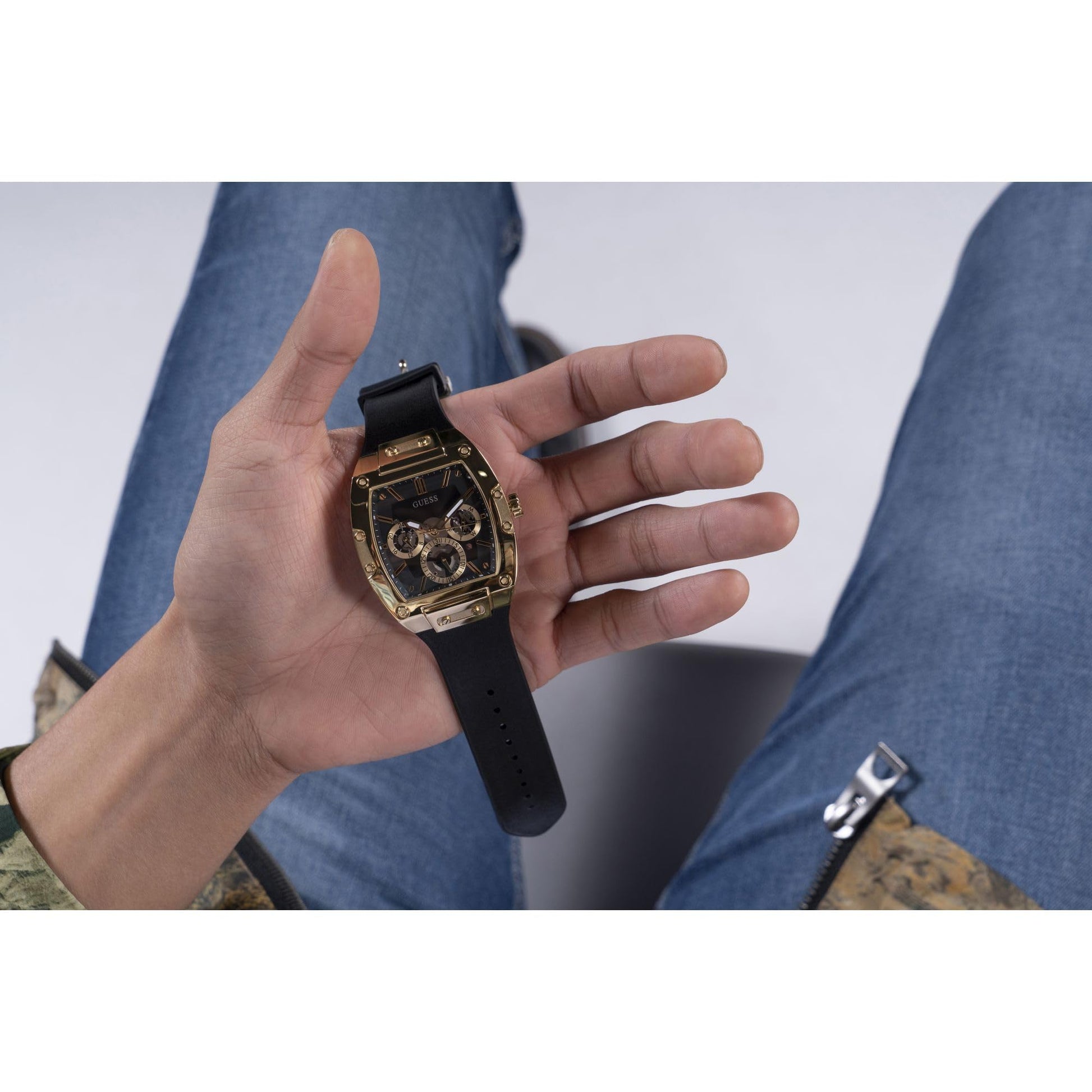 Guess Reloj analógico de cuarzo para hombre con correa de silicona lisa negra (modelo: GW0202G1)