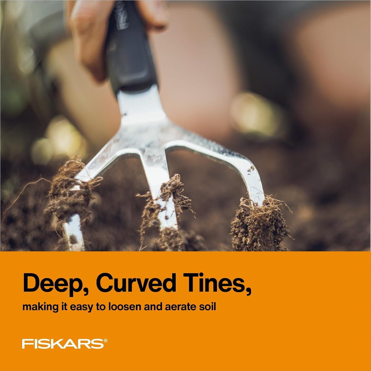 Fiskars Xact - Cultivador de mano de acero inoxidable con mango de agarre suave, herramienta de jardín duradera para aflojar y airear el piso, ideal para macizos de flores y camas de jardín