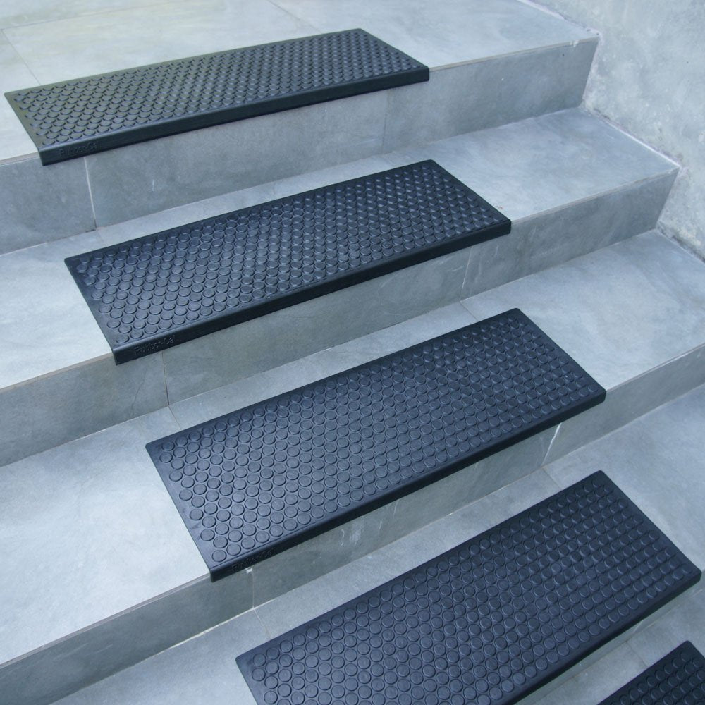Rubber-Cal "Coin-Grip - Alfombrillas de Goma Antideslizantes para escaleras (Paquete de 6), Color Negro, 9.75 x 29.75 Pulgadas (10-104-009-6 Unidades)