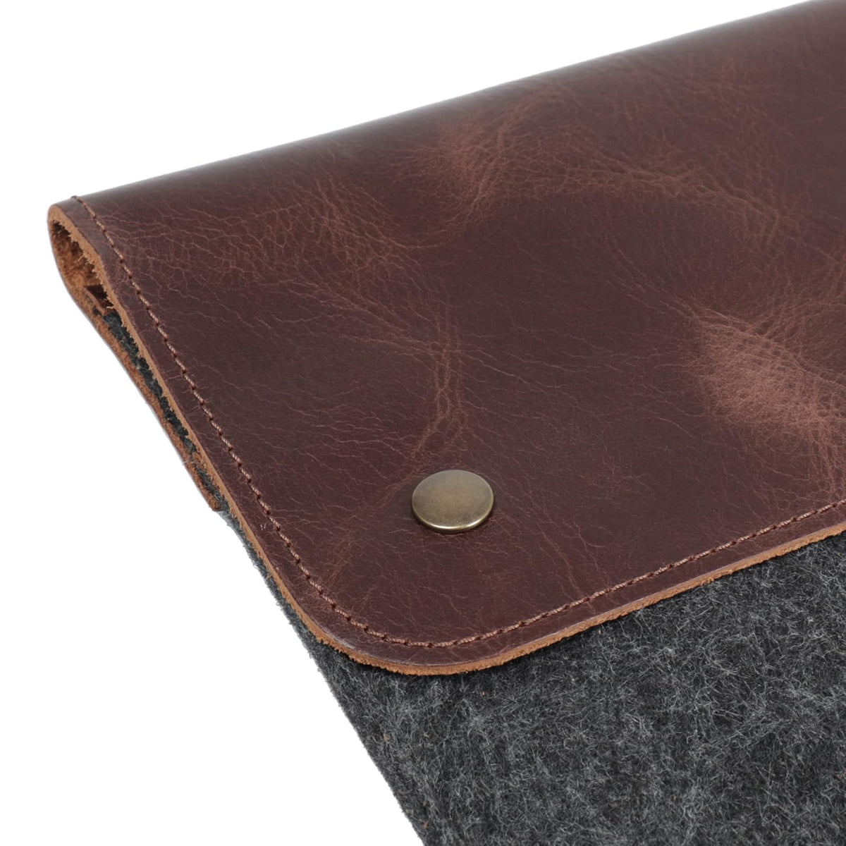 MegaGear - Bolso para Macbook 13.3" & 14" en Cuero auténtico y Lana
