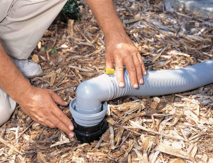 Camco Codo fácil de deslizar RV y adaptador 4-1. Cuenta con un diámetro interior más grande para un vertido más rápido y adaptador que se adapta a tubos roscados de 3 pulgadas o 3 pulgadas, 3.5 pulgadas y 4 pulgadas (39144)