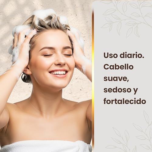 TIO NACHO - Shampoo Ultra Hidratante. Devuelve al cabello el 100% de hidratación, con jalea real y aceite de coco orgánico. Empaque 100% reciclado, botella con 950ml