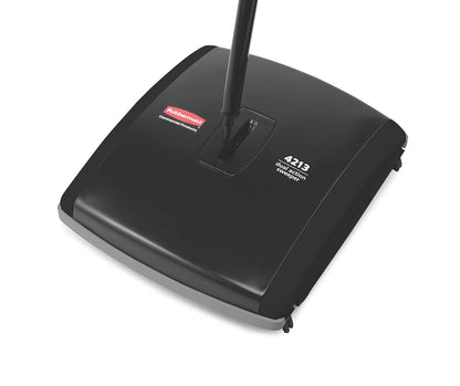 Rubbermaid Barredora mecánica de doble acción, Negro, Acero galvanizado y plástico ABS resistente, Para pisos duros y alfombras de pelo bajo