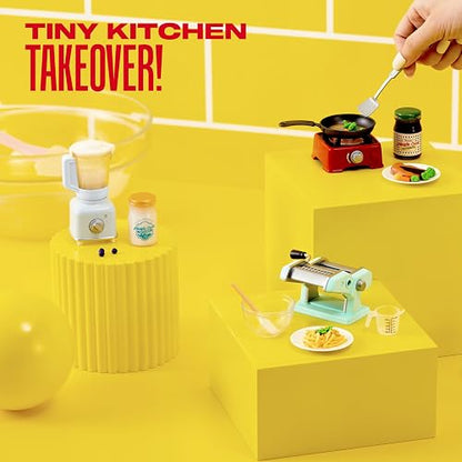 Mini Brands-Magic Cook Kitchen-Series 1 2PK-Cup Cake Maker and Mixer,2PK in Mail Box