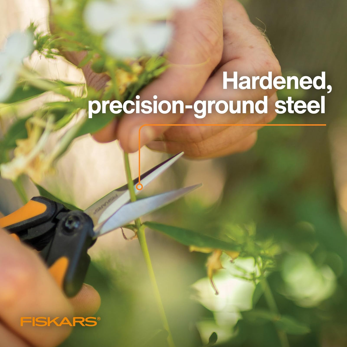 Fiskars Tijeras de Podar de Micropunta 6 Pulgadas, Cuchillas de Acero Inoxidable Afiladas con Agarre Cómodo