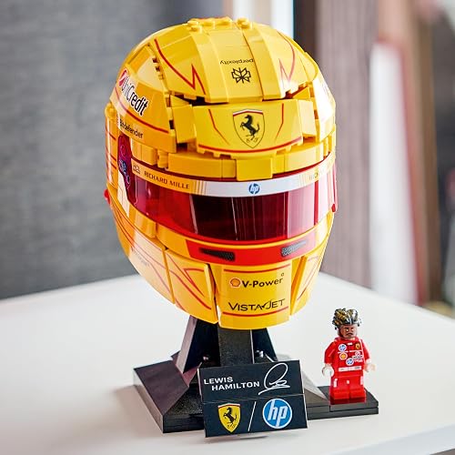 Lego Editions Scuderia Ferrari HP: Casco de Lewis Hamilton – Decoración Deportiva y Artículo de Colección de F1 – Set para Construir y Exhibir – Casco Lego y Minifigura – 43022