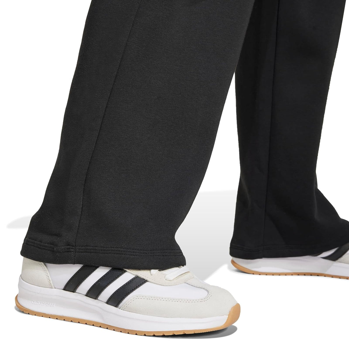 adidas Pantalones deportivos de forro polar con logotipo pequeño para mujer