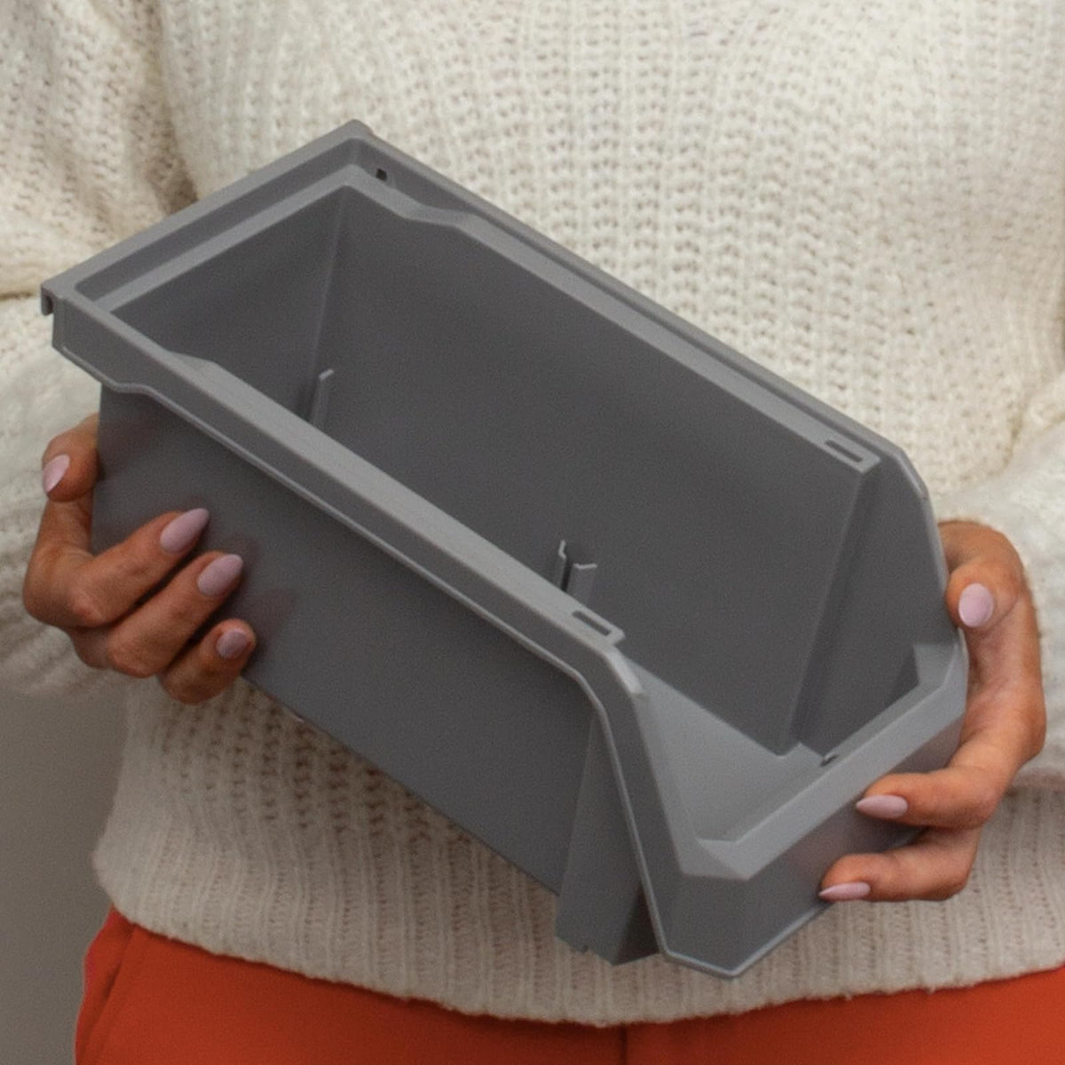 ReadySpace Contenedores de plástico para organizar y almacenar contenedores para clóset, cocina, oficina, cochera o organización de despensa, contenedores apilables, medianos (11 x 5 x 5.5 pulgadas),