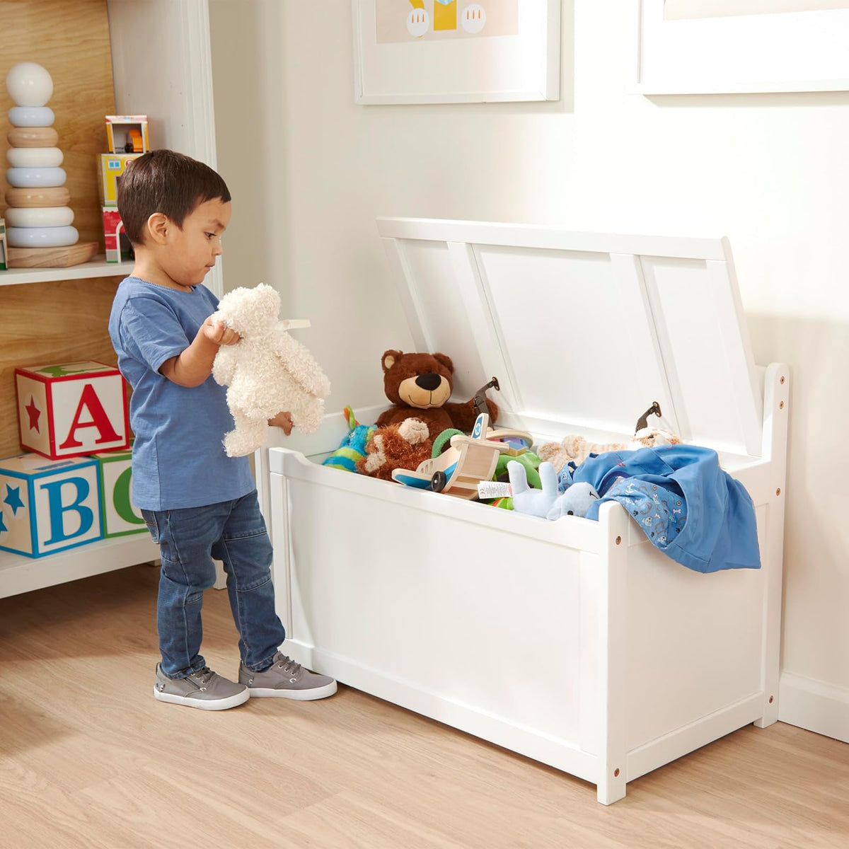 Melissa & Doug Baúl de Madera para Juguetes, Baúl de Madera Resistente, 2.3 Metros Cúbicos de Almacenamiento, Fácil de Armar, Blanco