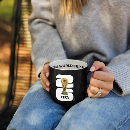 HONAV Taza de la Copa Mundial de la FIFA 2026 Negra de 15oz con Raya – Taza de Cerámica Duradera con Aspecto de Raya Icónica – Regalo Ideal para Fans del Fútbol y Coleccionistas