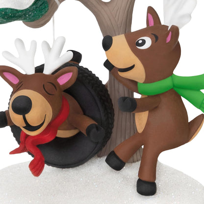 Hallmark - Adorno navideño de Recuerdo 2024, payasadas de Renos, Regalos Divertidos