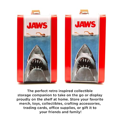AQUARIUS Jaws Gen 2 Fun Box - Caja de almacenamiento de lata resistente con mango de plástico y cubierta frontal en relieve, mercancía oficial de mandíbulas y regalo coleccionable para niños,