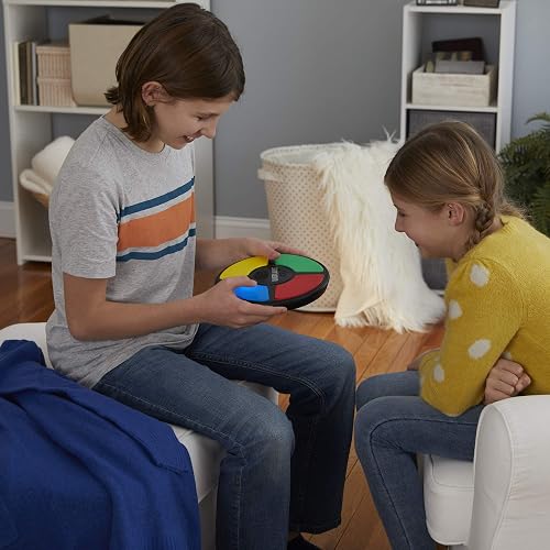Hasbro Gaming Simon - Juego de Mesa de Memoria electrónica de Mano con Luces y Sonidos para niños a Partir de 8 años