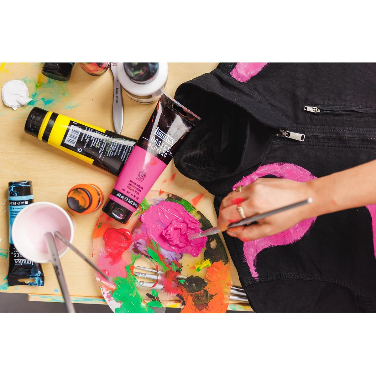 Liquitex 8870010 Basics - Pintura acrílica, pigmentos monopigmentados para artistas, resistentes a la luz, viscosidad media, calidad de archivo, acabado brillante sedoso, tubo de 118 ml, color magenta