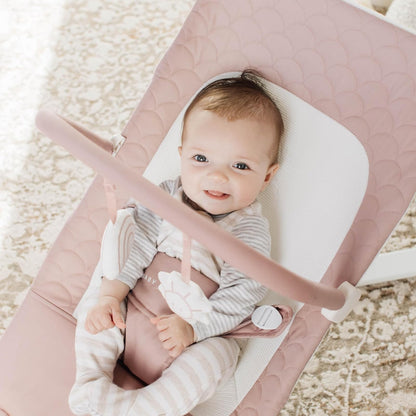 Baby Delight Alpine Deluxe - Gorila portátil para bebé, 0-6 meses, tela de algodón orgánico 100% certificado GOTS, rosa orgánica