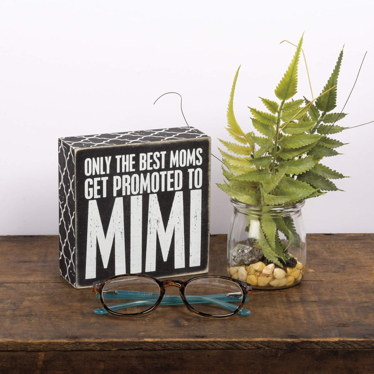 Primitives de Kathy, Solo Las Mejores mamás Son promocionadas a Mimi Box Sign