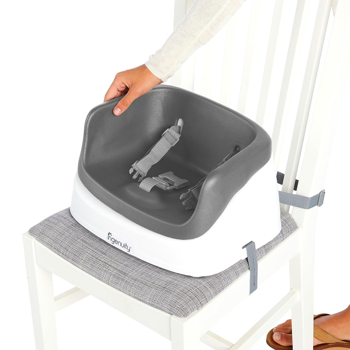 Ingenuity - Asiento elevador SmartClean para niños pequeños, pizarra, caja de fácil apertura