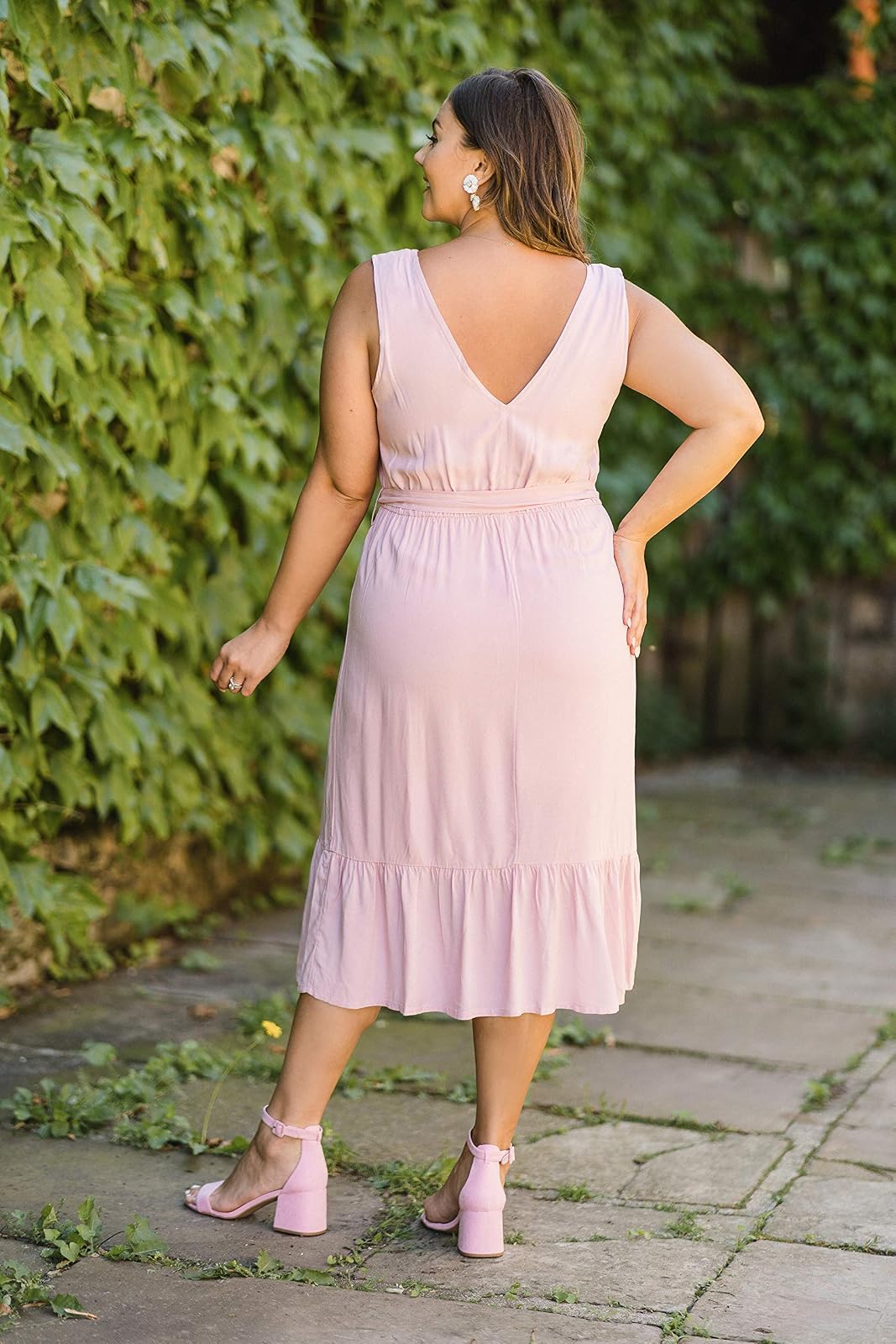 The Drop Vestido Midi Para Mujer, con Cinturón Cruzado al Frente, Rosado Néctar por @caralynmirand